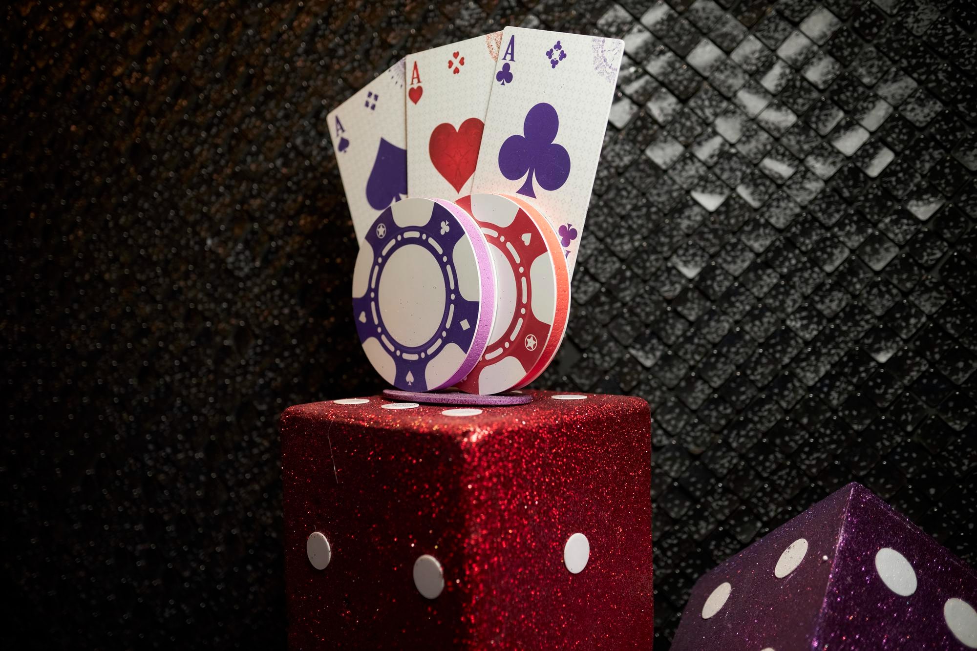 Als je wat extra geld wilt verdienen, of zelfs een nieuwe carrière wilt starten, dan kan freelancen als croupier aan huis iets voor jou zijn